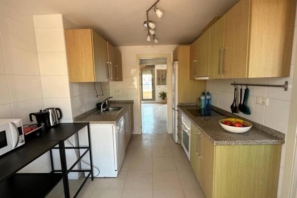 Atico Puerto Marina 2 Hab Con Piscina, 500M De La Plata Apartman Torremolinos Kültér fotó