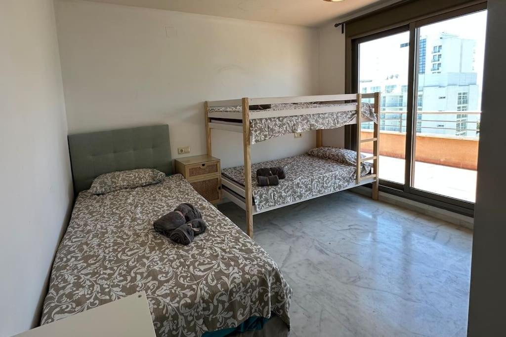 Atico Puerto Marina 2 Hab Con Piscina, 500M De La Plata Apartman Torremolinos Kültér fotó
