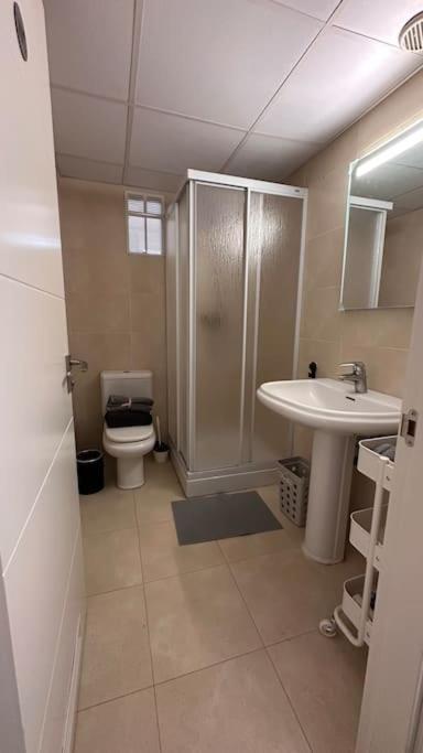 Atico Puerto Marina 2 Hab Con Piscina, 500M De La Plata Apartman Torremolinos Kültér fotó