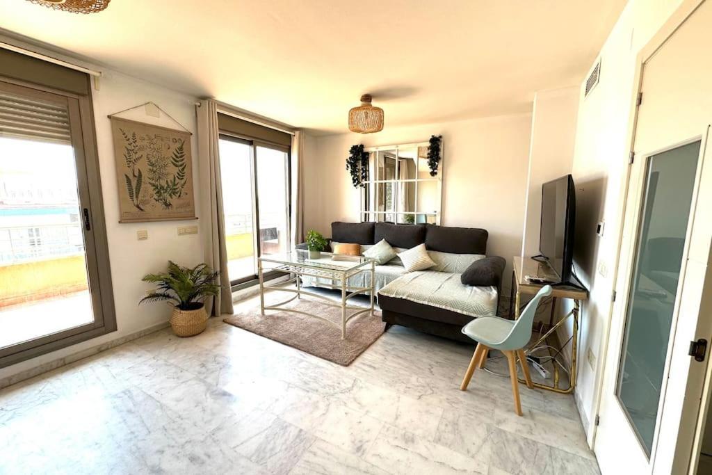Atico Puerto Marina 2 Hab Con Piscina, 500M De La Plata Apartman Torremolinos Kültér fotó