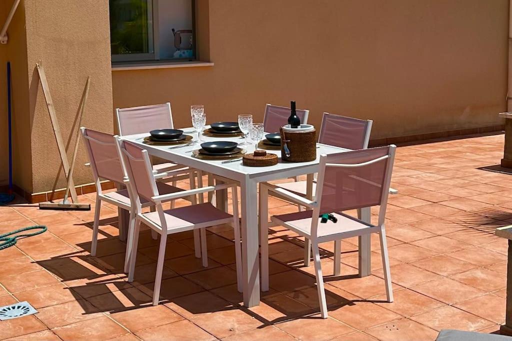 Atico Puerto Marina 2 Hab Con Piscina, 500M De La Plata Apartman Torremolinos Kültér fotó