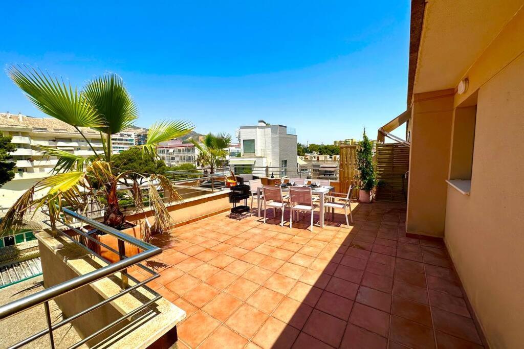 Atico Puerto Marina 2 Hab Con Piscina, 500M De La Plata Apartman Torremolinos Kültér fotó