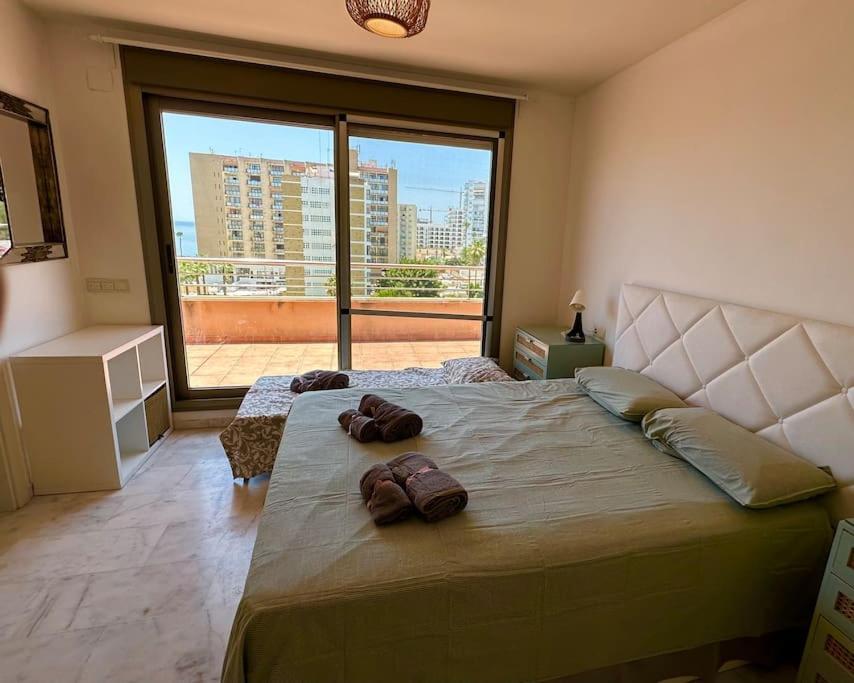 Atico Puerto Marina 2 Hab Con Piscina, 500M De La Plata Apartman Torremolinos Kültér fotó