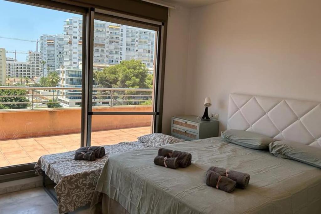 Atico Puerto Marina 2 Hab Con Piscina, 500M De La Plata Apartman Torremolinos Kültér fotó