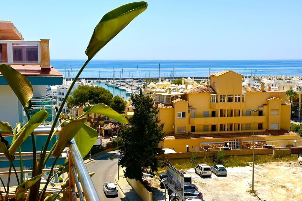Atico Puerto Marina 2 Hab Con Piscina, 500M De La Plata Apartman Torremolinos Kültér fotó