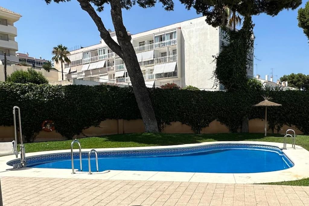 Atico Puerto Marina 2 Hab Con Piscina, 500M De La Plata Apartman Torremolinos Kültér fotó